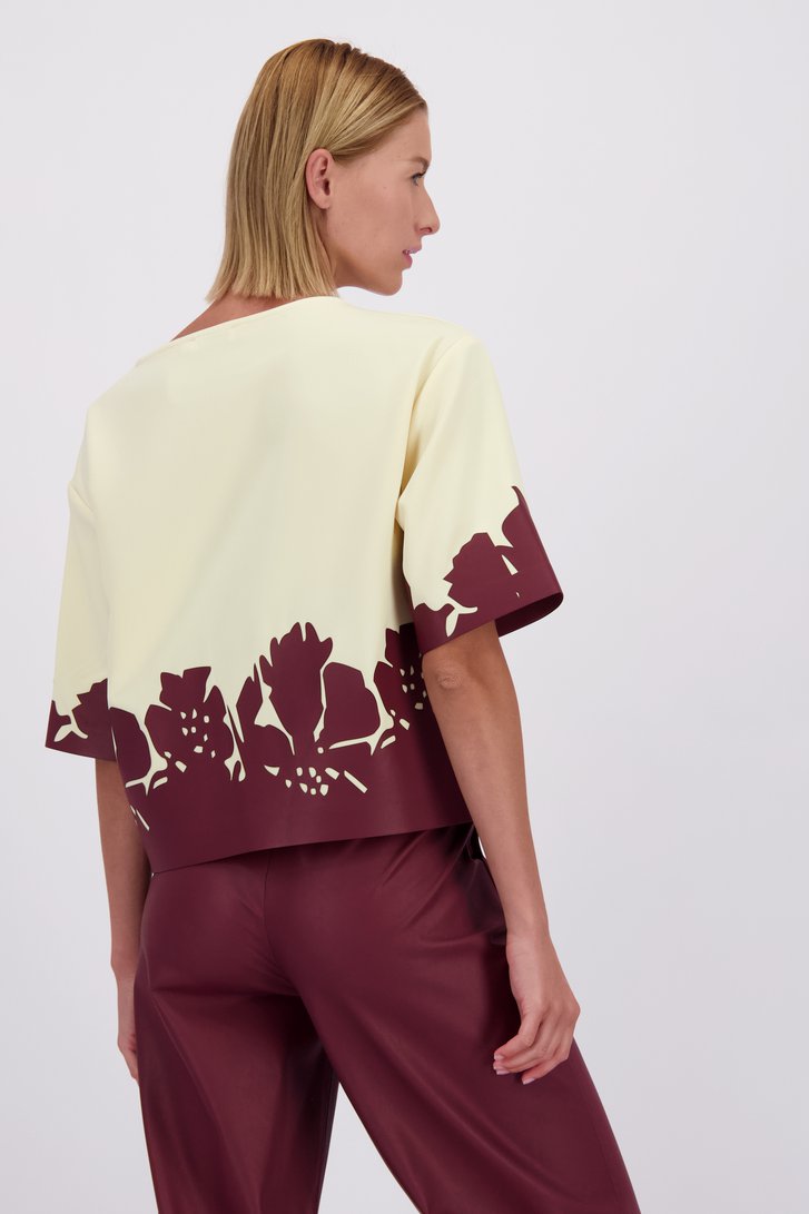 Achterkant van Beige blouse met bordeaux leather look print door D'Auvry voor Dames