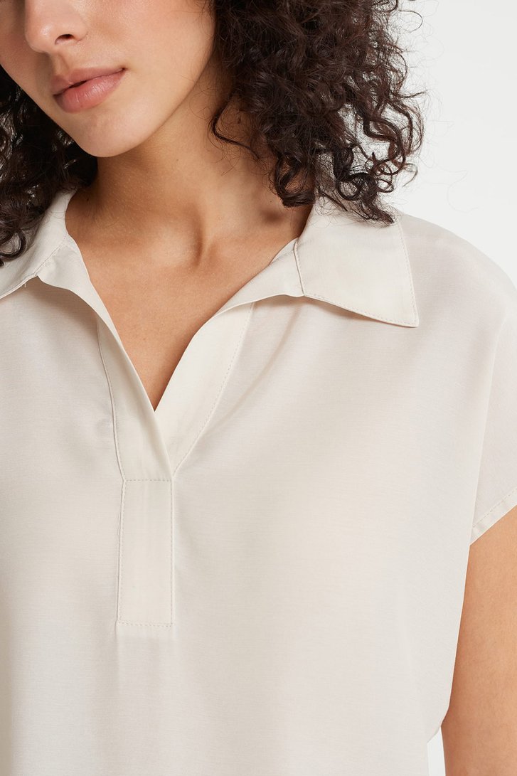 Beige blouse met V-hals van Opus voor Dames