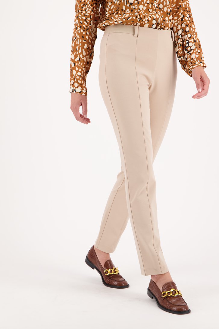 Revolutionair Vijftig Verrijking Beige broek met elastische tailleband - slim fit van Diane Laury | 9707272  | e5
