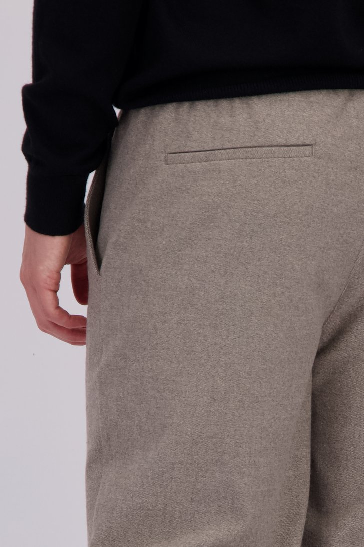 Detail van Beige chino in corduroy - Tapered fit door Only & Sons voor Heren