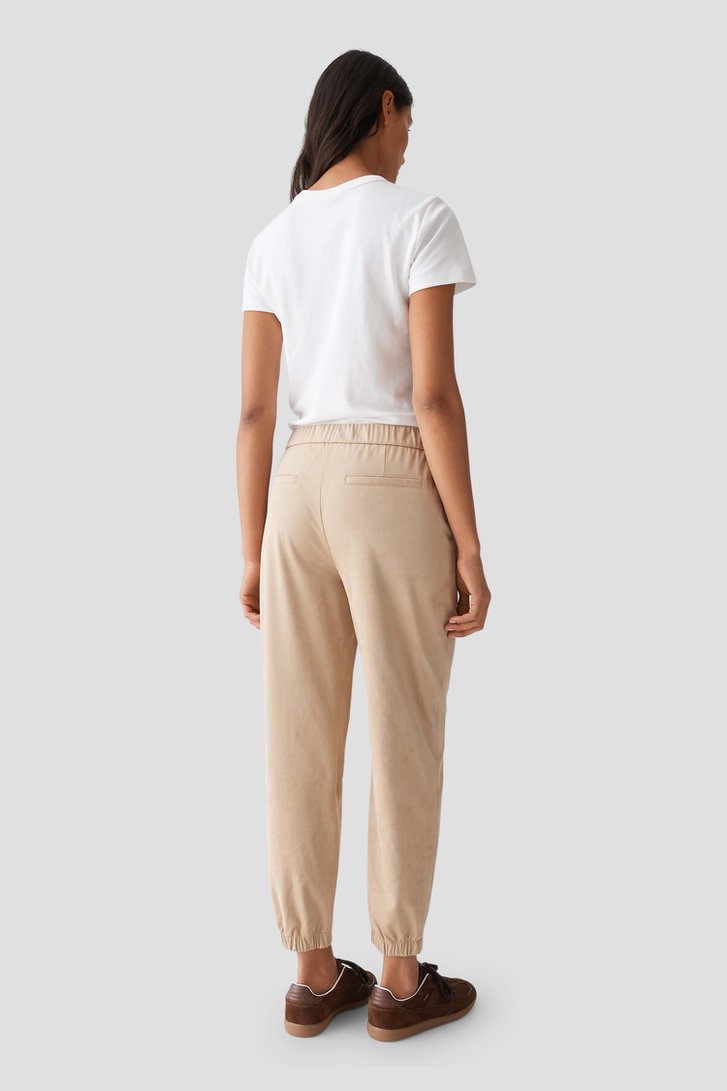 Achterkant van Beige joggingbroek met suède look door Opus voor Dames
