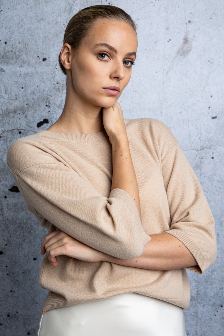 Beige kasjmier trui met korte mouwen van DAUST voor Dames