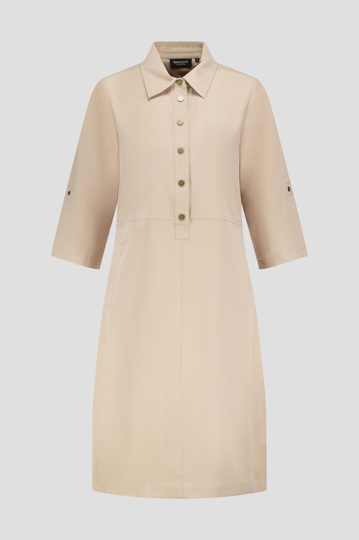 Beige kleed met goudkleurige knopen van Signature voor Dames