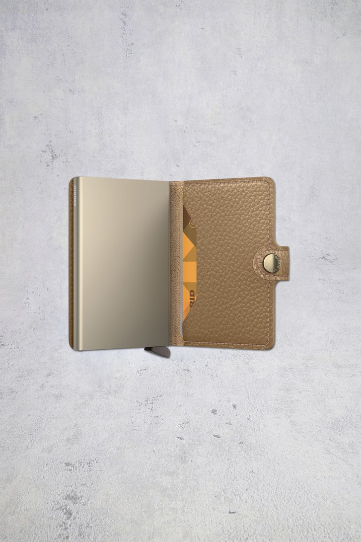 Detail van Beige lederen kaarthouder - Miniwallet Pebble door Secri voor Dames
