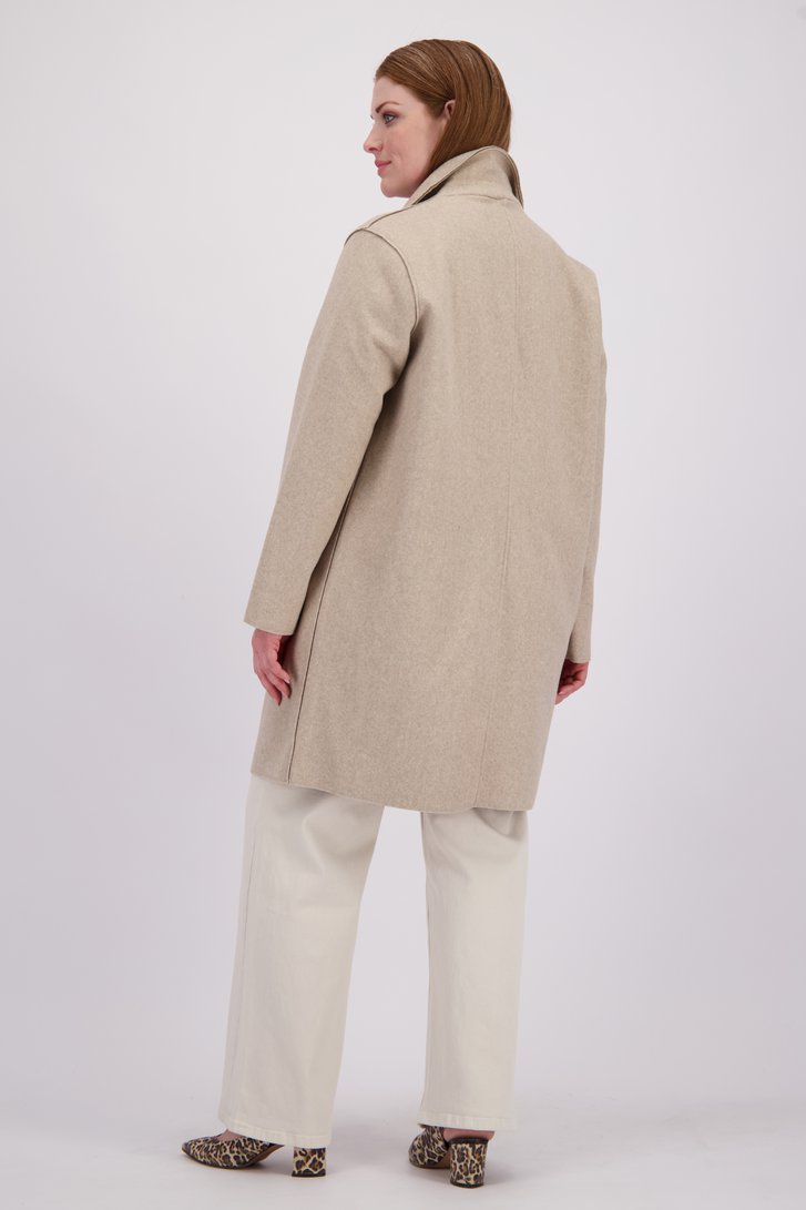 Achterkant van Beige mantel  door ONLY Carmakoma voor Dames