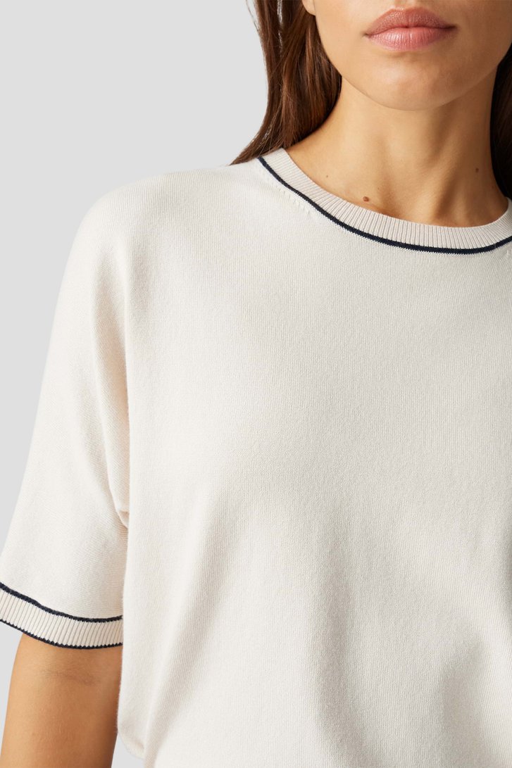 Detail van Beige trui met zwarte streep door Opus voor Dames