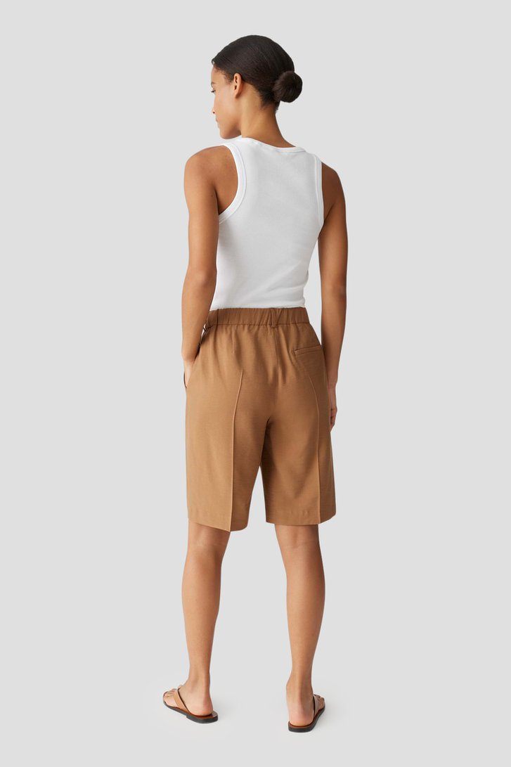 Le dos de Bermuda marron de Opus pour Femmes