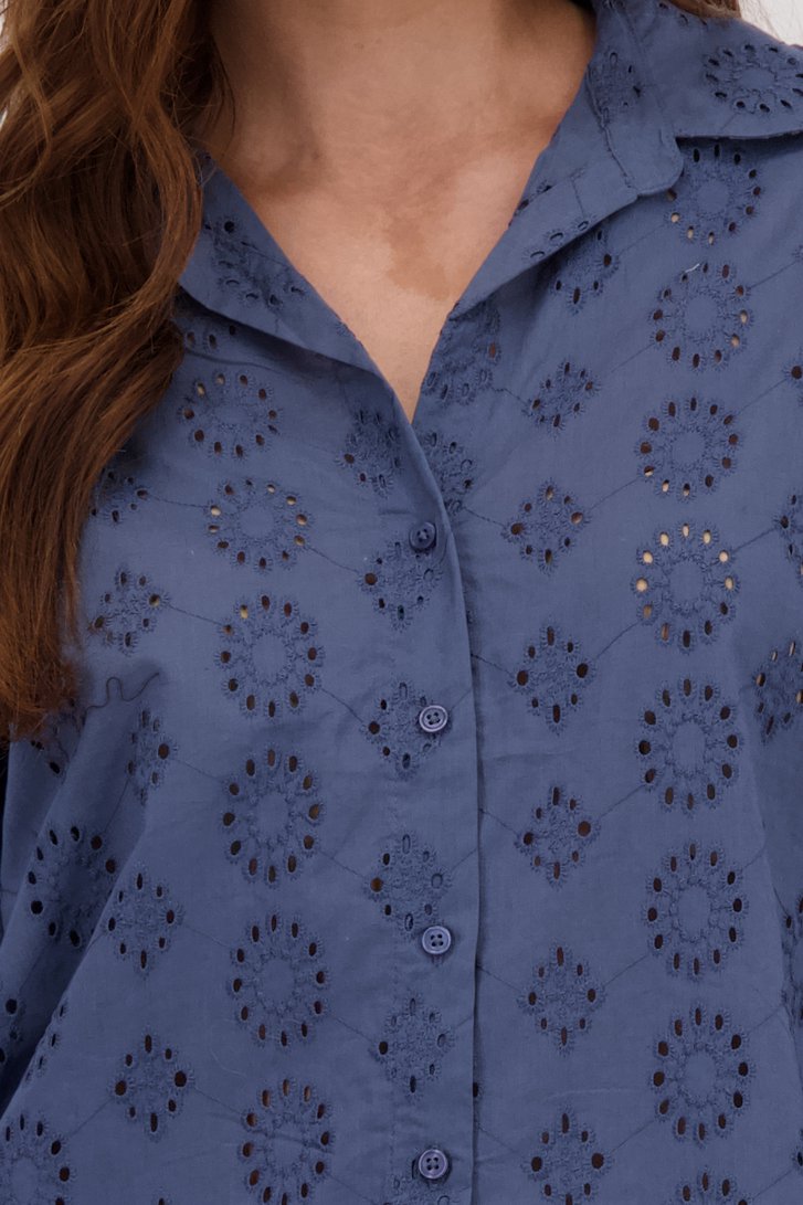 Detail van Blauwe blouse met broderie anglaise door JDY voor Dames