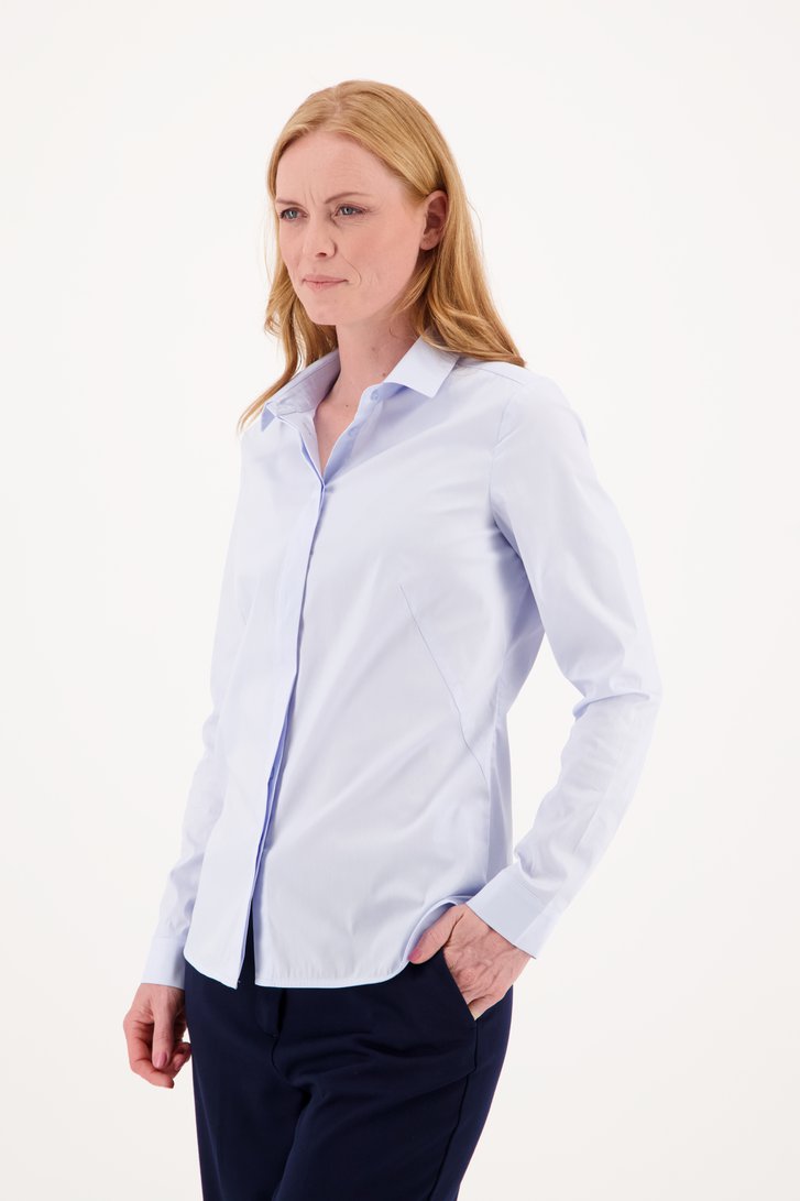 Blauwe blouse met knopenlijst
