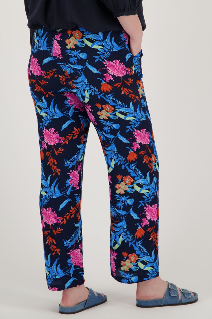 Blauwe broek met kleurrijke bloemenprint van Only Carmakoma voor Dames