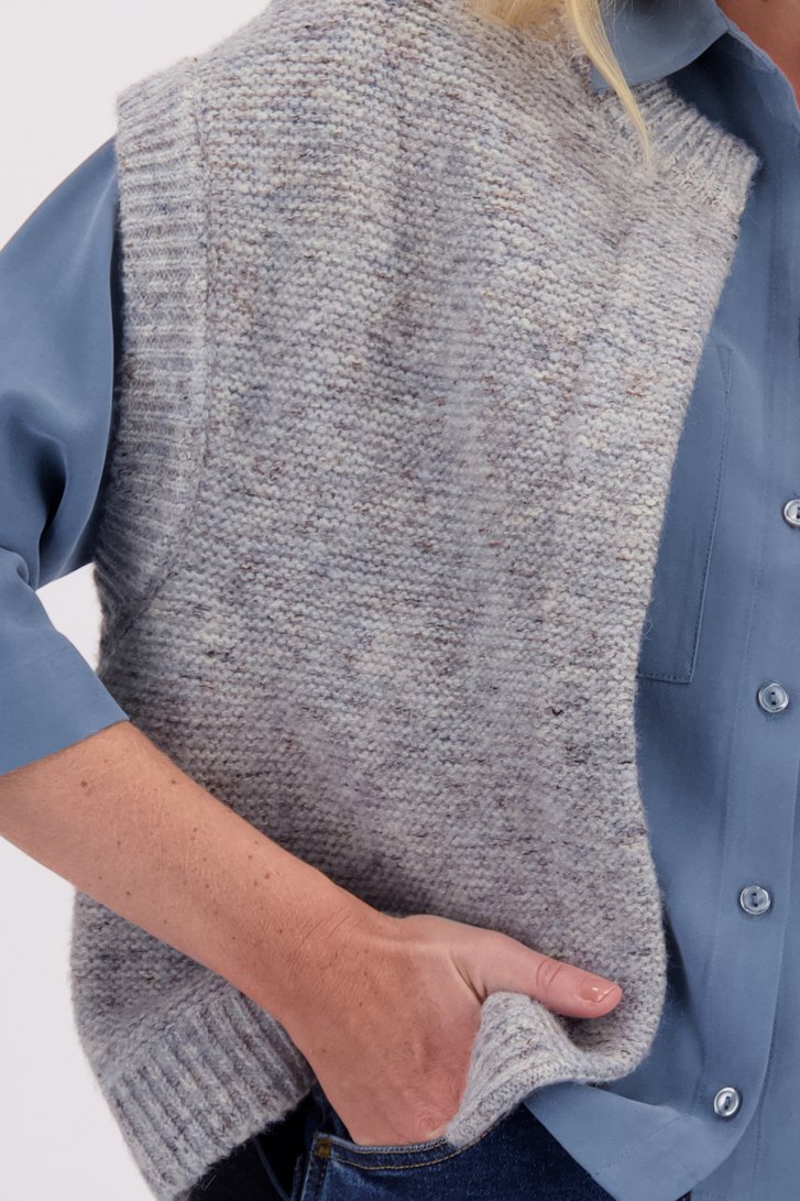 Detail van Blauwe cardigan zonder mouwen door Libelle voor Dames