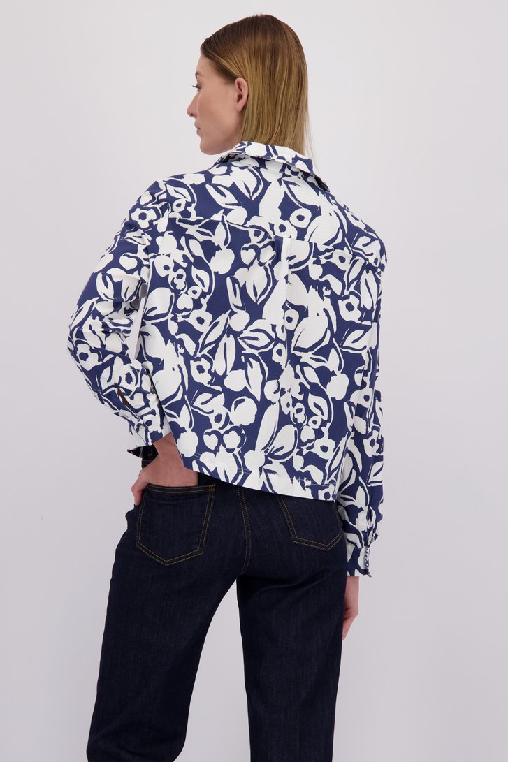 Achterkant van Blauwe katoenen blouse met bloemenprint door More & More voor Dames