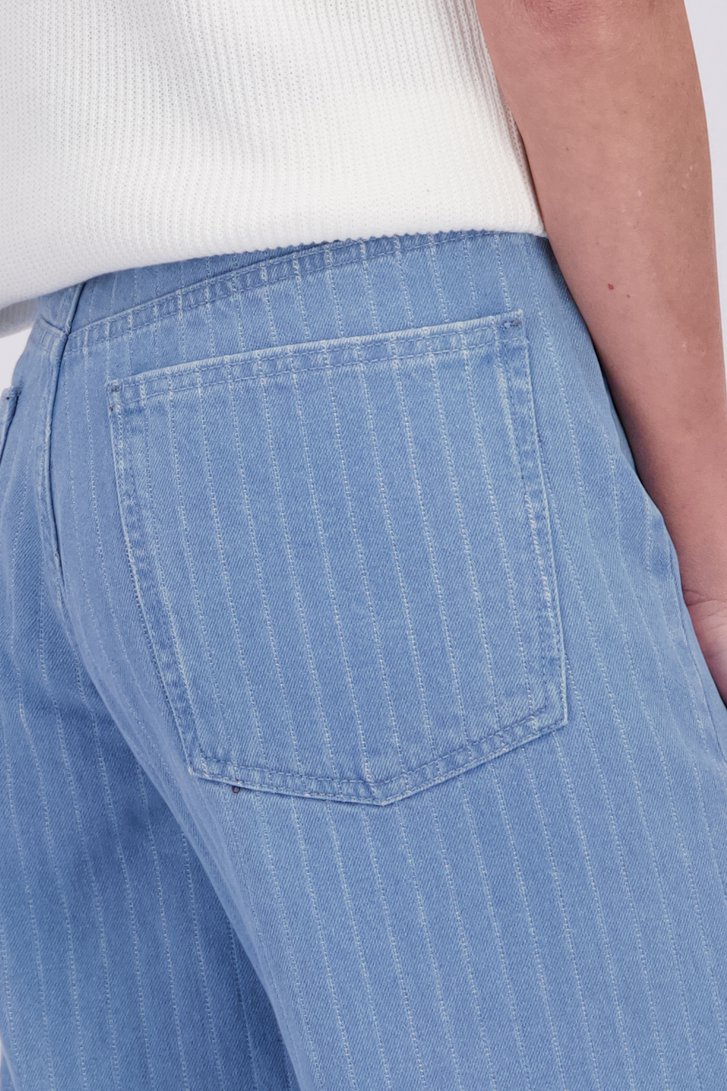 Detail van Blauwe tapered jeans door AC by Annelien Coorevits voor Dames