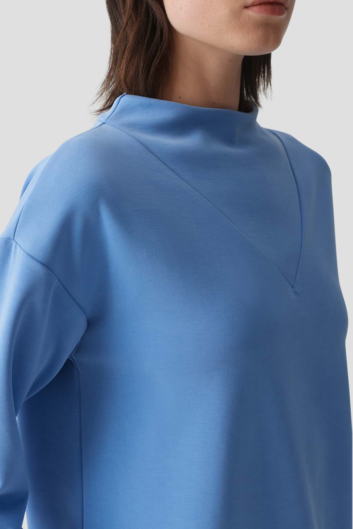 Blauwe trui met matte afwerking van Opus voor Dames
