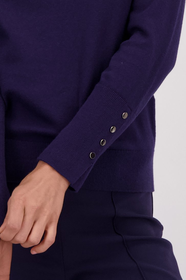 Detail van Blauwe trui met metallic knopen door Liberty Island voor Dames