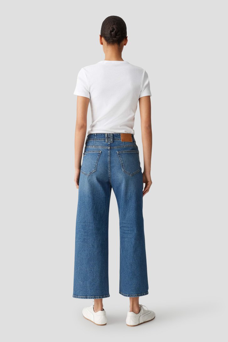 Achterkant van Blauwe wijde jeans  door Opus voor Dames