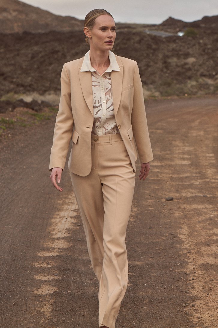 Blazer beige de DAUST pour Femmes