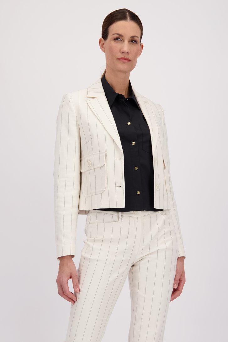 Le devant de  Blazer écru court avec motif rayé noir de More & More pour Femmes