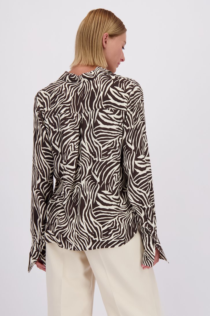 Le dos de Blouse beige-marron à imprimé zébré de More & More pour Femmes