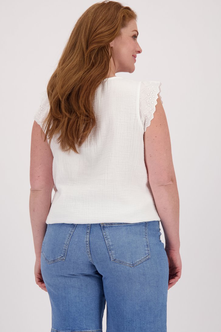 Le dos de Blouse blanche sans manches avec un effet tetra de ONLY Carmakoma pour Femmes