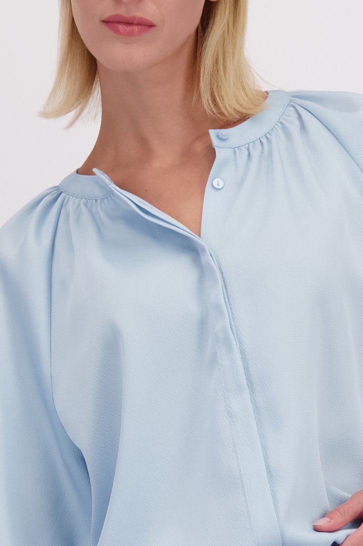 Détail de Blouse bleu clair à manches bouffantes de D'Auvry pour Femmes