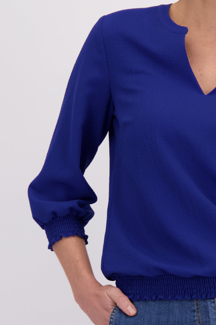 Détail de Blouse bleu royal à manches 3/4 de Claude Arielle pour Femmes
