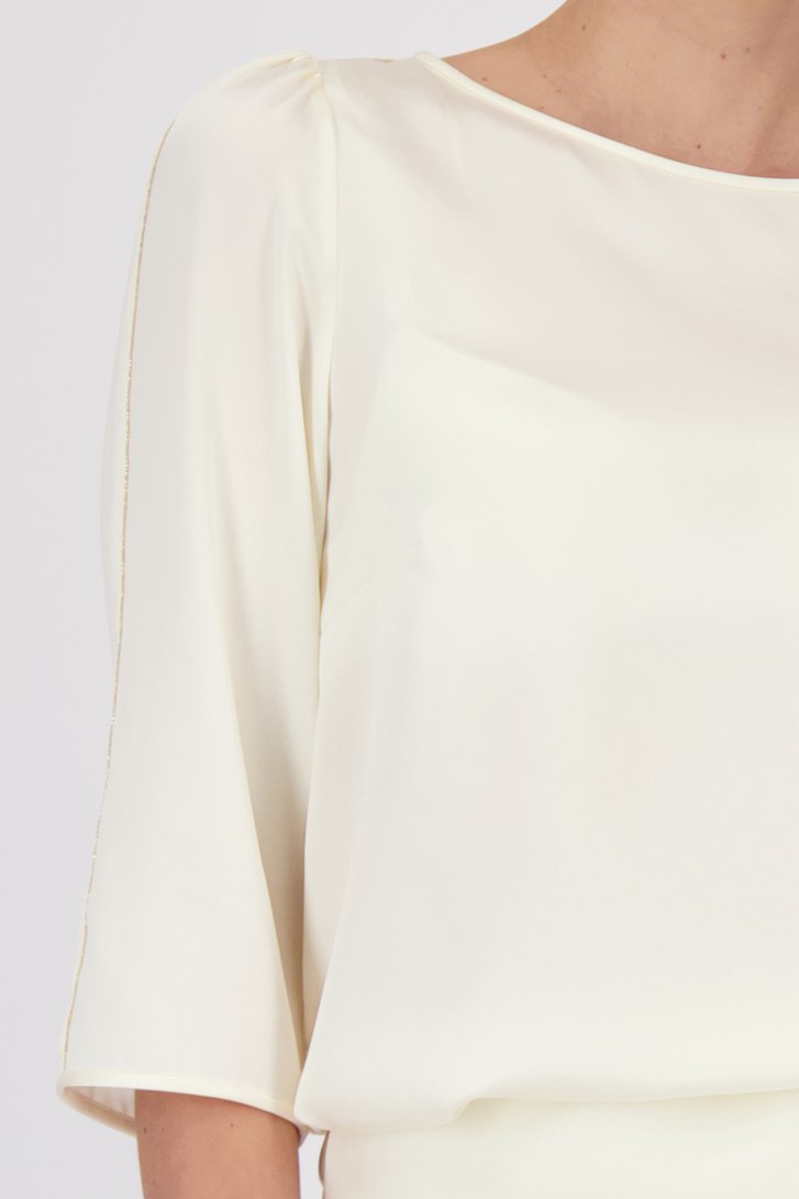 Photo supplémentaire 1 de Blouse écrue brillante avec détails dorés de D'Auvry Studio pour Femmes