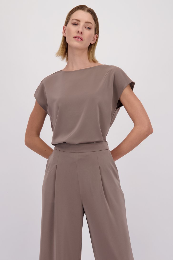 Le dos de Blouse grise effet satin de D'Auvry pour Femmes