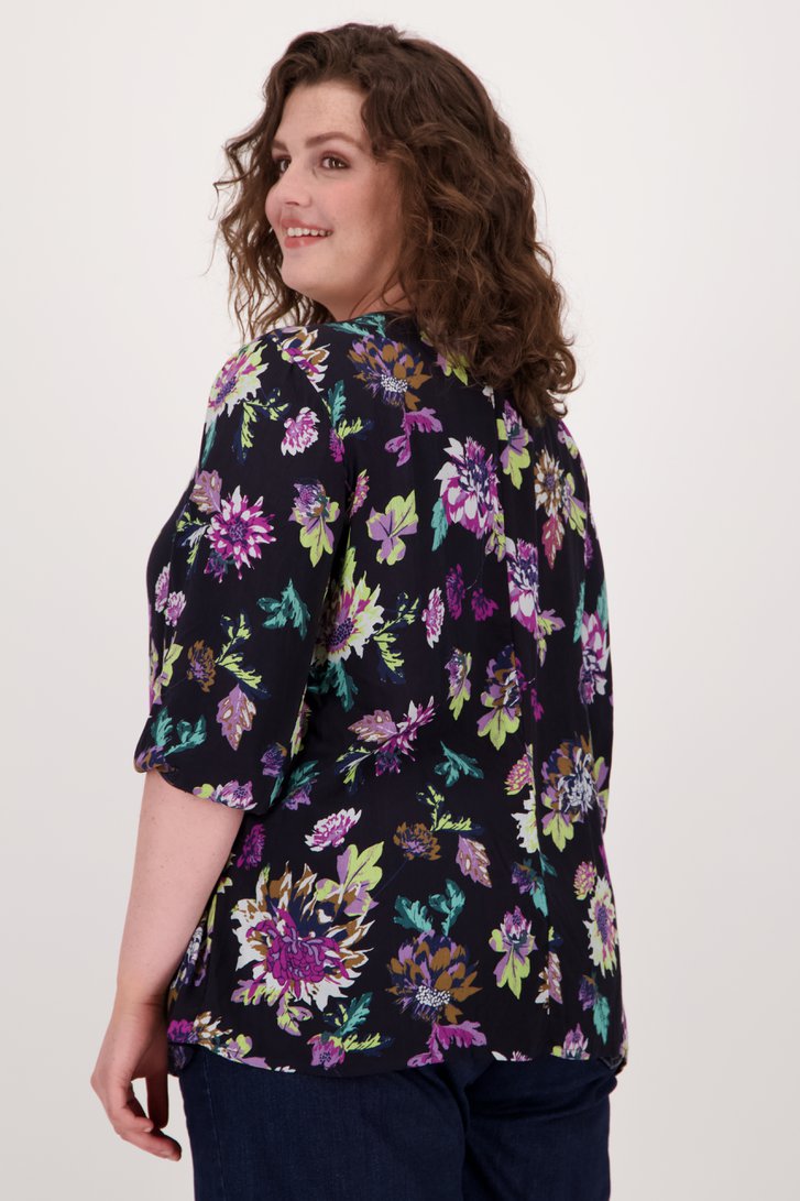 Blouse noire à imprimé floral coloré 	 de Only Carmakoma pour Femmes