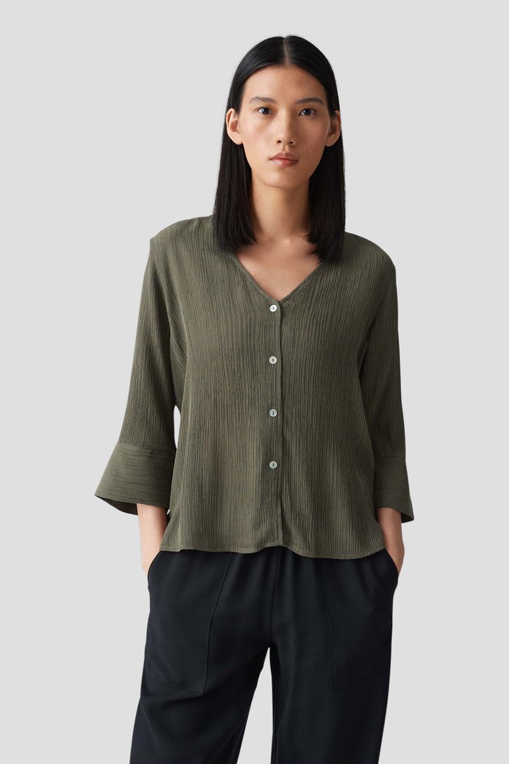 Le devant de Blouse vert olive à manches 3/4 de Opus pour Femmes