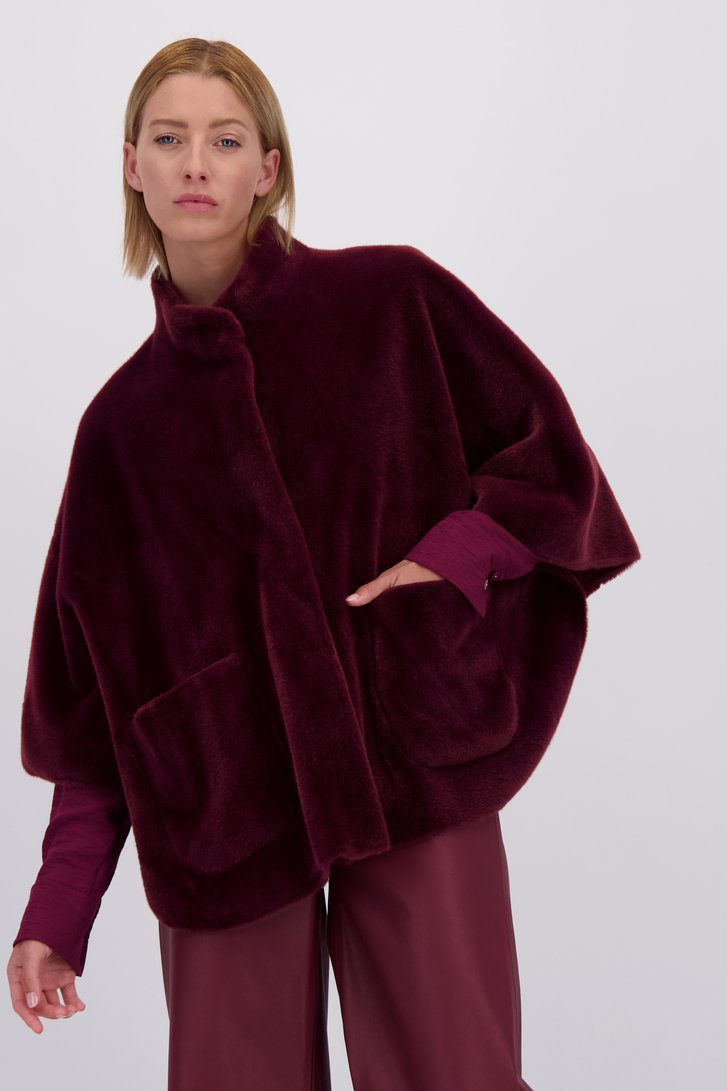 Voorkant van Bordeaux faux fur jas door D'Auvry voor Dames