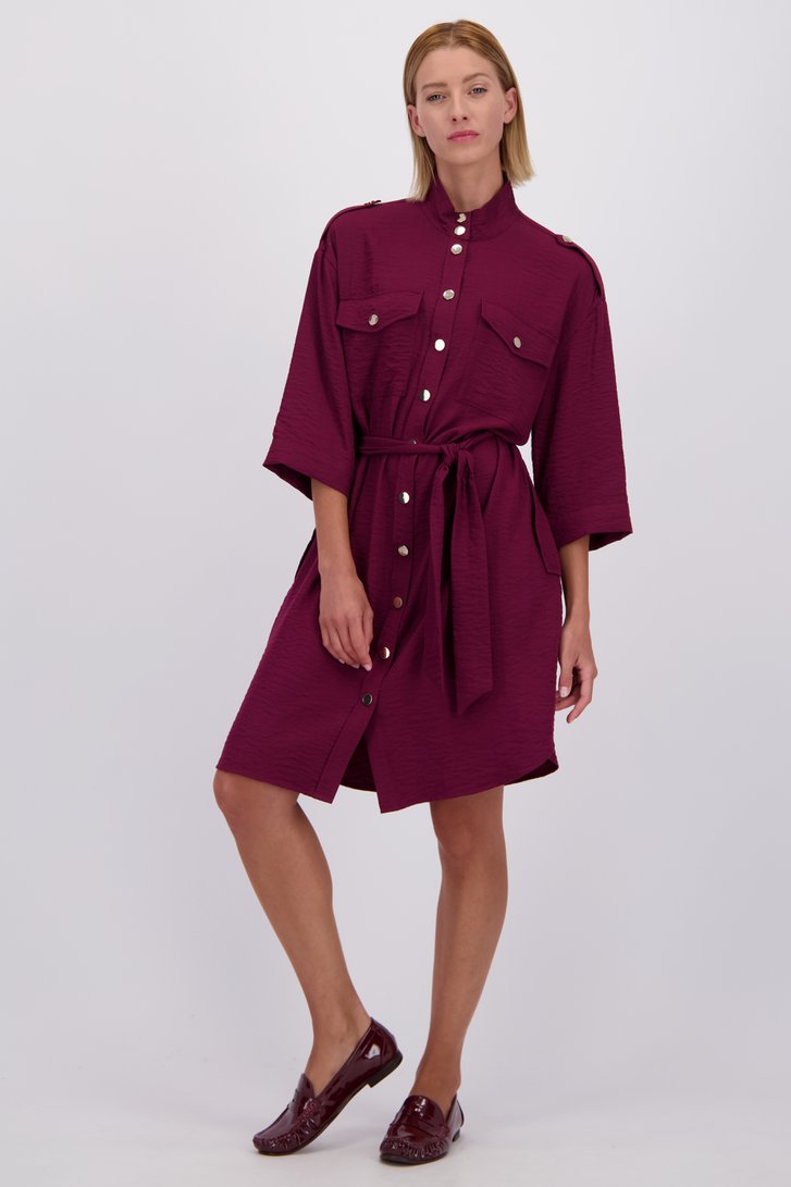 Voorkant van Bordeaux kleedje met metallic knopen door D'Auvry voor Dames