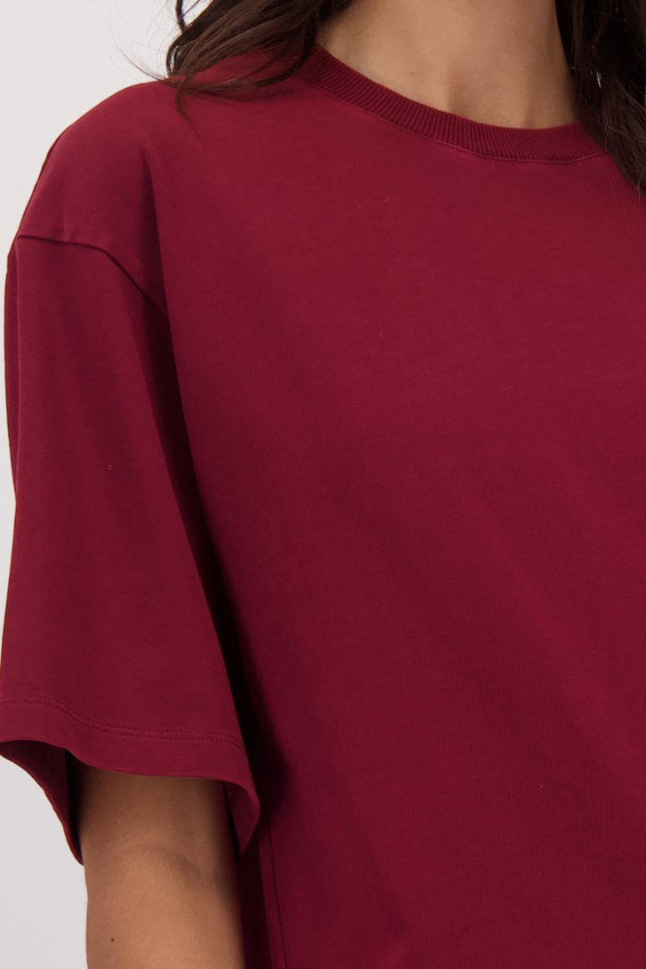 Detail van Bordeaux T-shirt met korte mouwen door Louise voor Dames