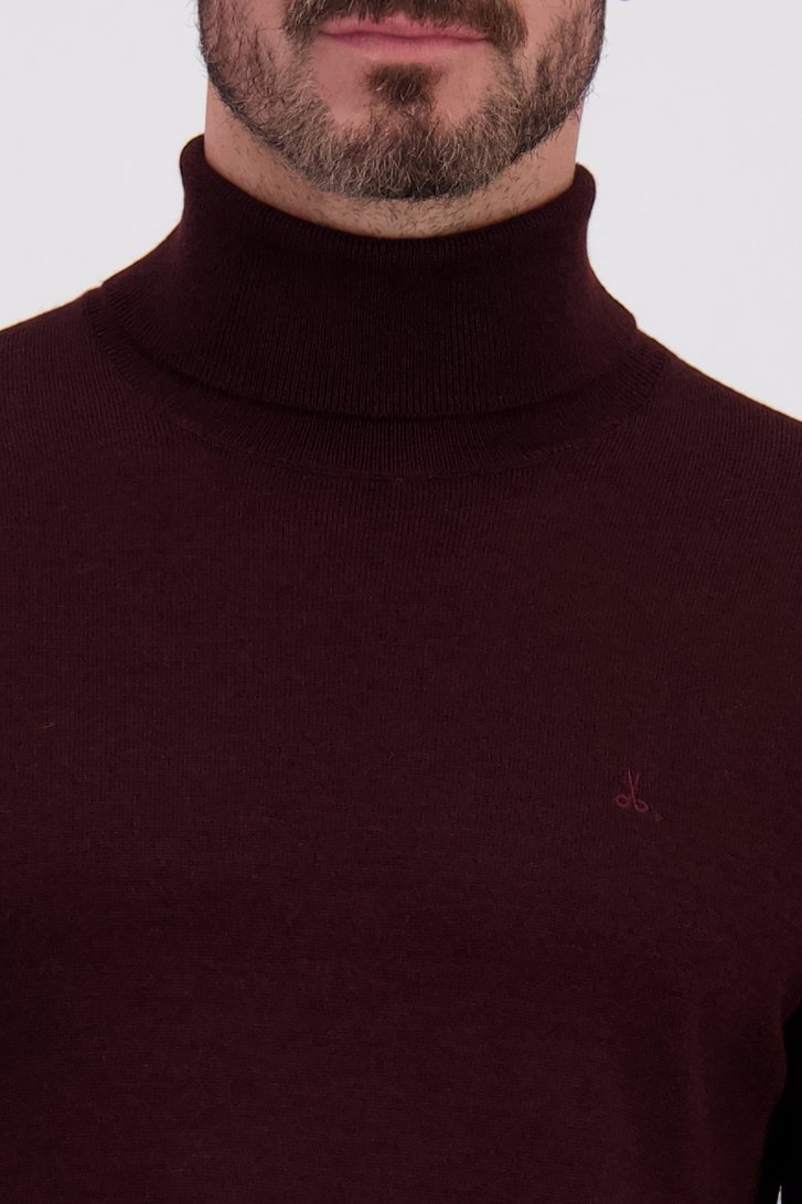 Detail van Bordeaux trui met rolkraag door Dansaert Black voor Heren