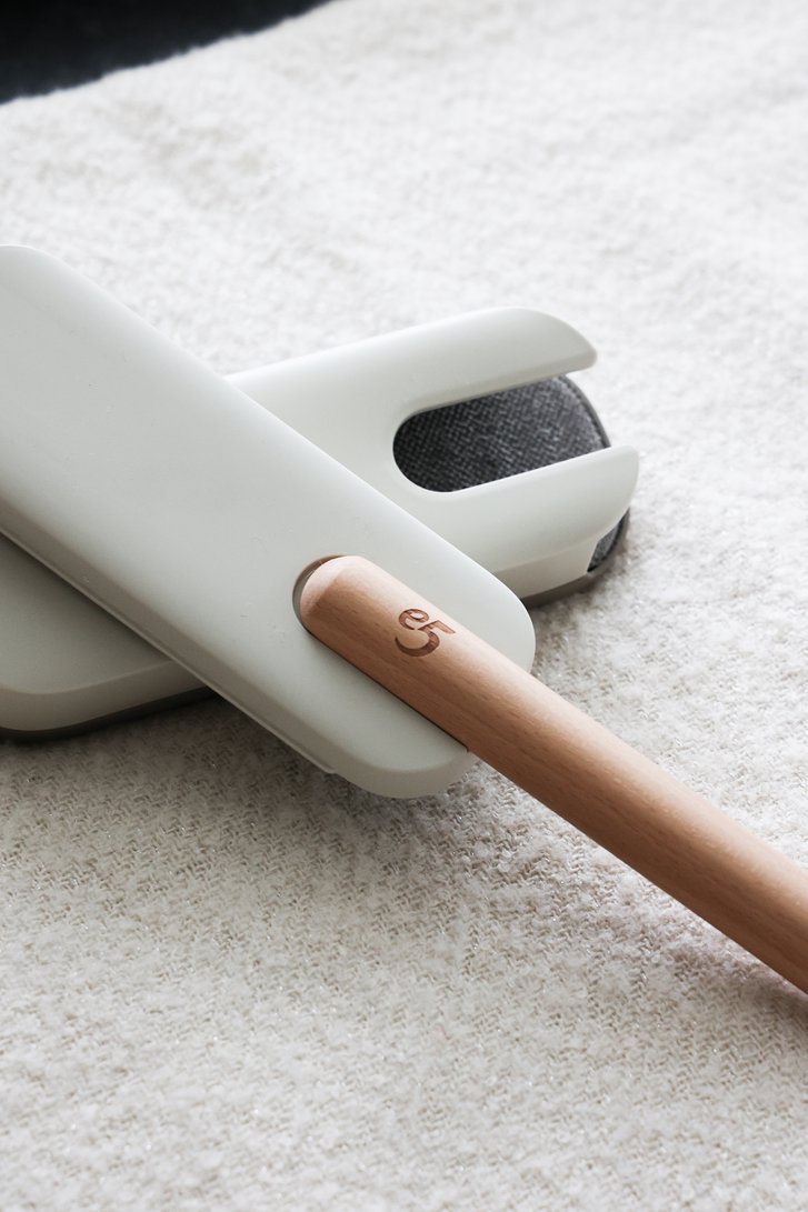 Brosse à vêtements de e5 pour Femmes