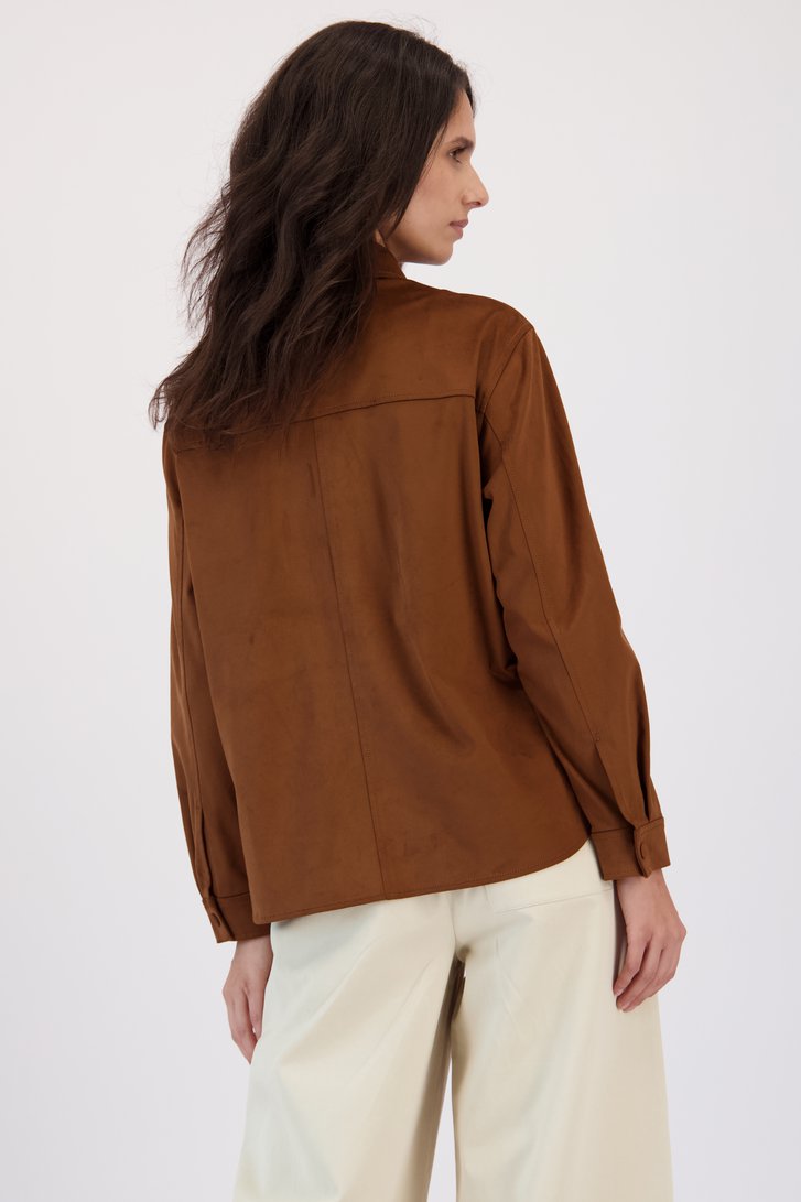 Achterkant van Bruin overshirt in suède look door Louise voor Dames
