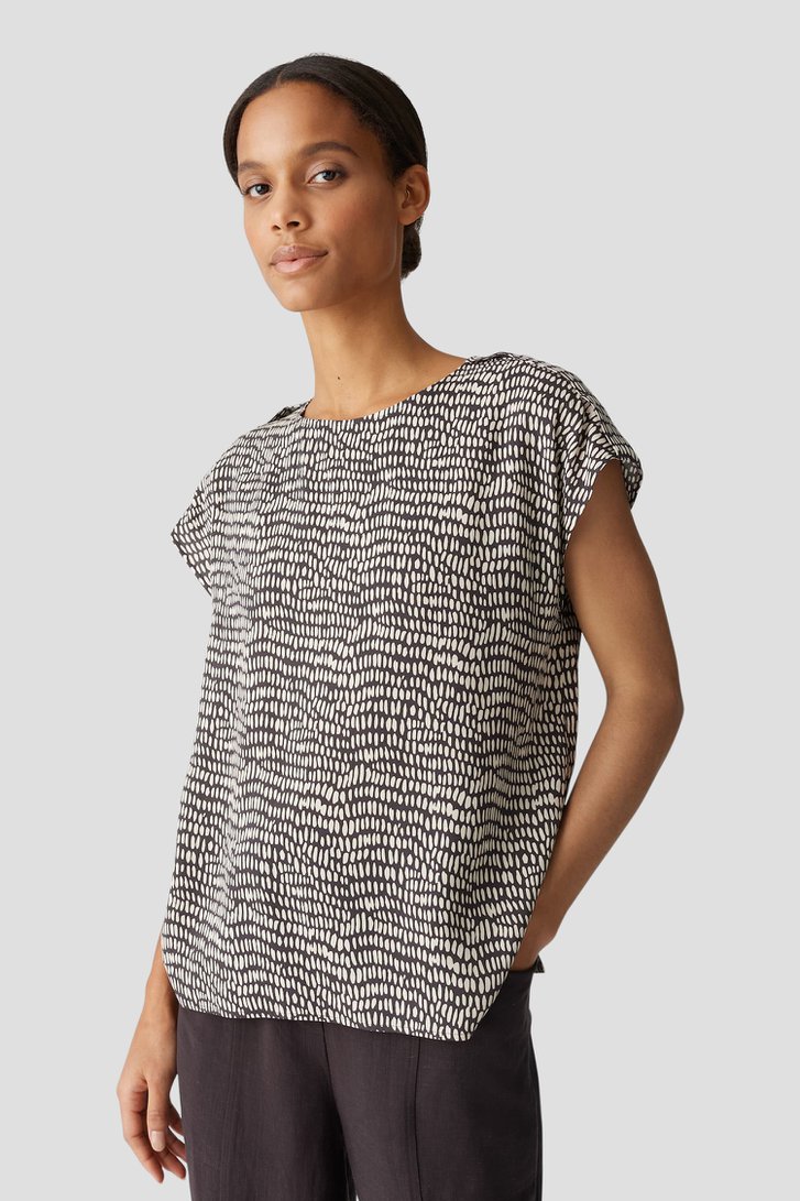 Bruine blouse met lichtbeige print van Opus voor Dames