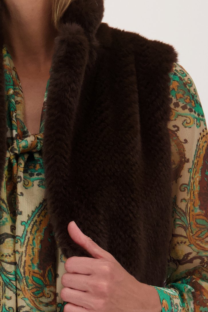 Bruine bodywarmer in faux fur van Claude Arielle voor Dames