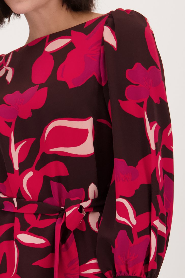 Detail van Burgundy kleedje met fuchsia bloemenprint door D'Auvry voor Dames
