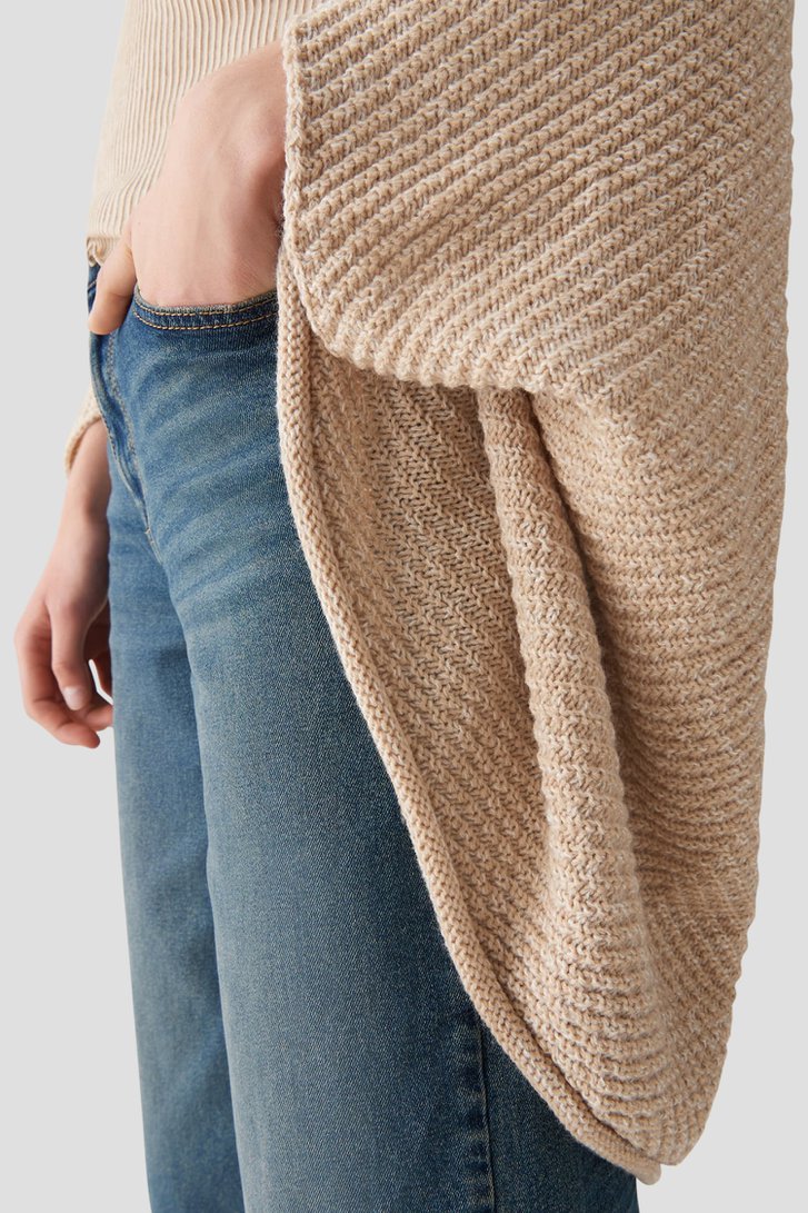 Détail de Cape tricotée beige de Opus pour Femmes