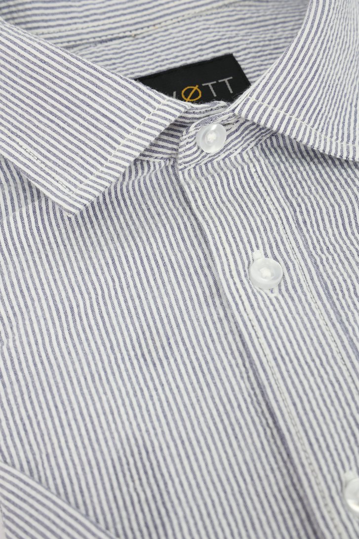 Chemise à manches courtes rayée blanc et bleu de Ravøtt pour Hommes