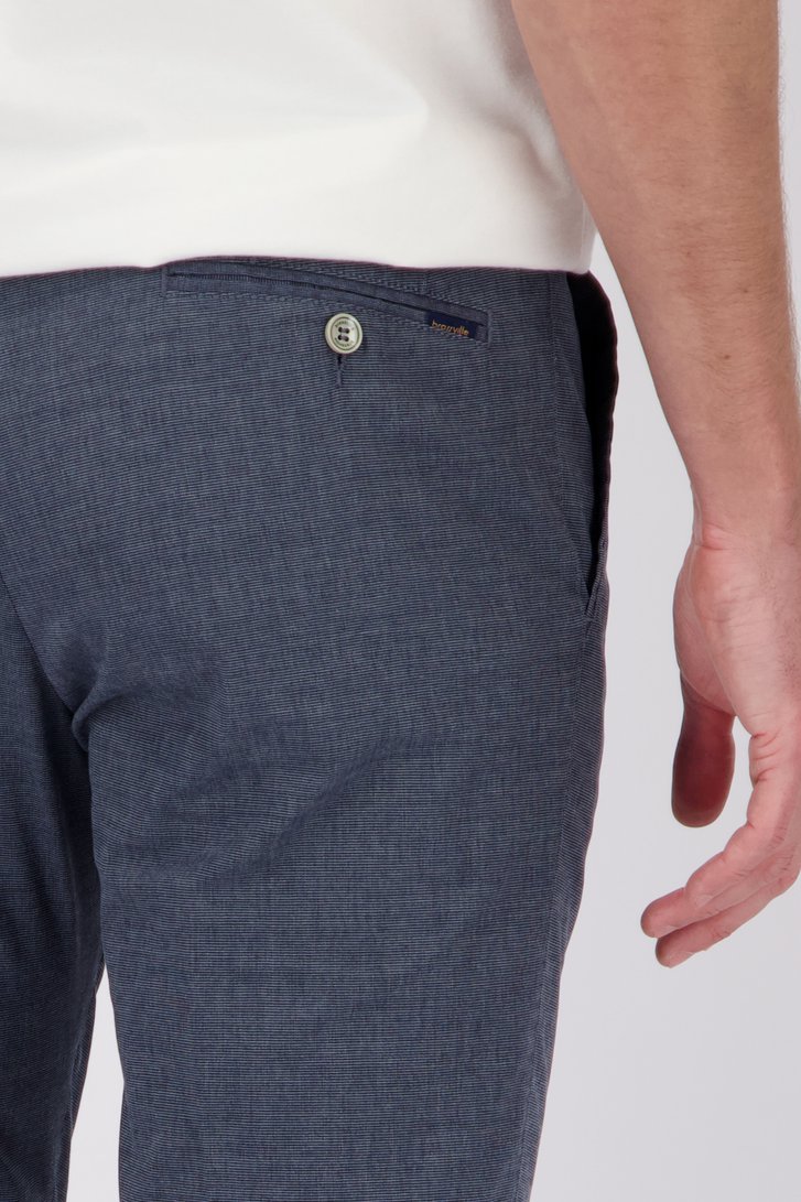 Détail de Chino bleu en look jean – Vancouver – Regular fit de Brassville pour Hommes