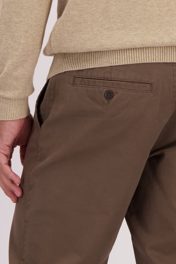 Détail de Chino Brun de Ravøtt pour Hommes
