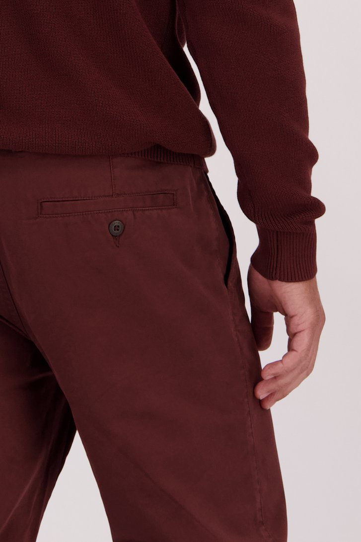 Détail de Chino brun rouge de Ravøtt pour Hommes
