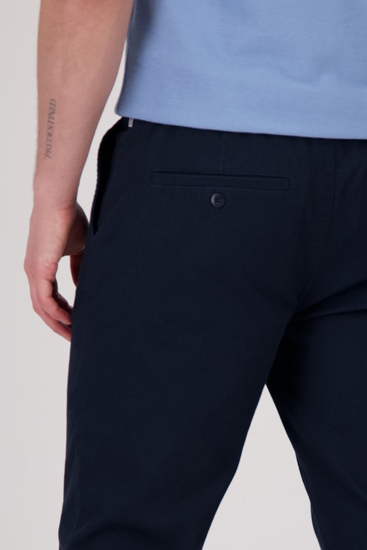 Chino texturé bleu foncé  de Casual Five pour Hommes
