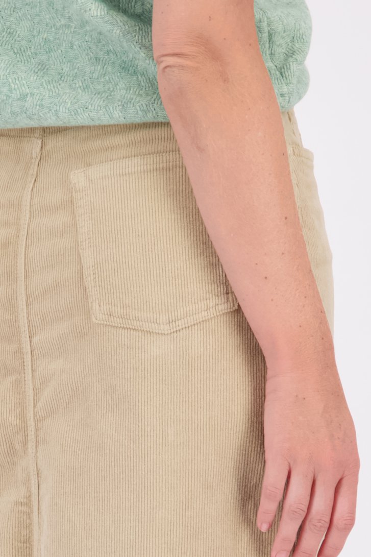 Detail van Donkerbeige corduroy midirok door LŌVING voor Dames
