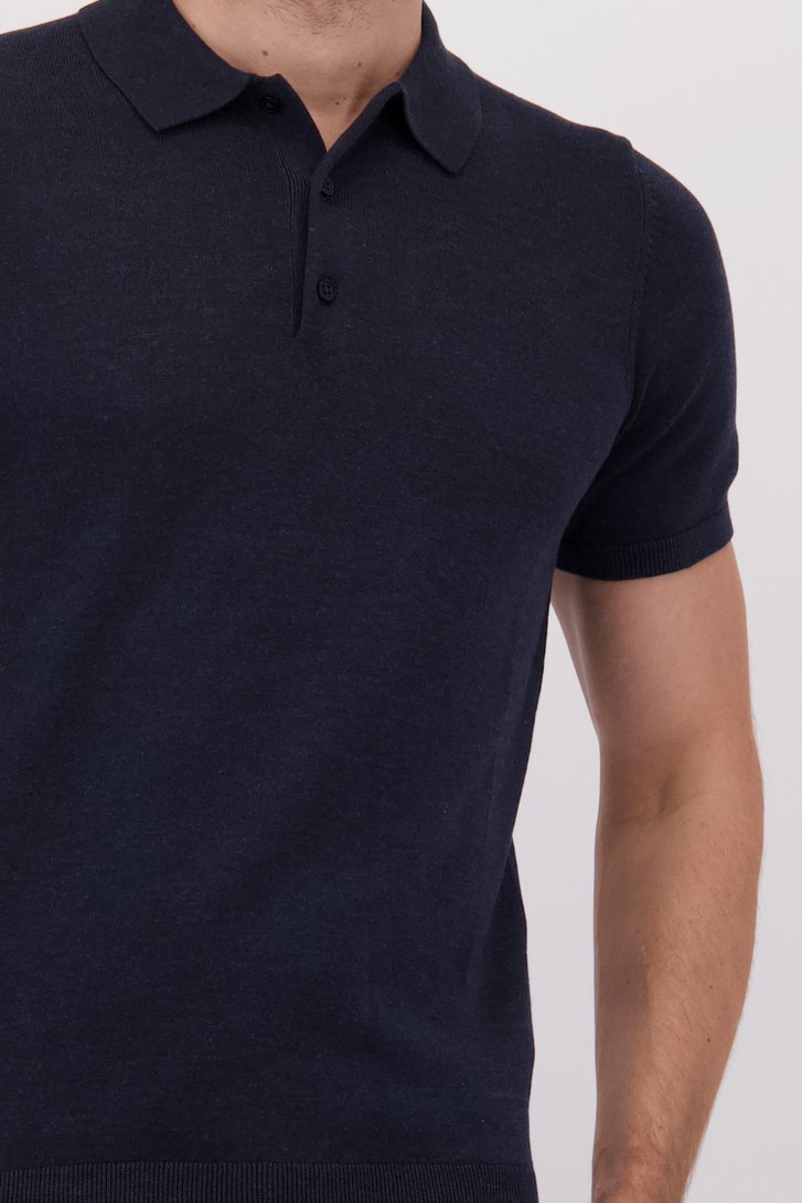 Detail van Donkerblauwe gebreide polo met korte mouwen door Michaelis voor Heren