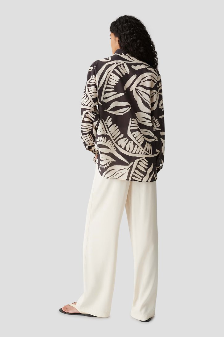 Donkerbruine blouse met lichtbeige print van Opus voor Dames