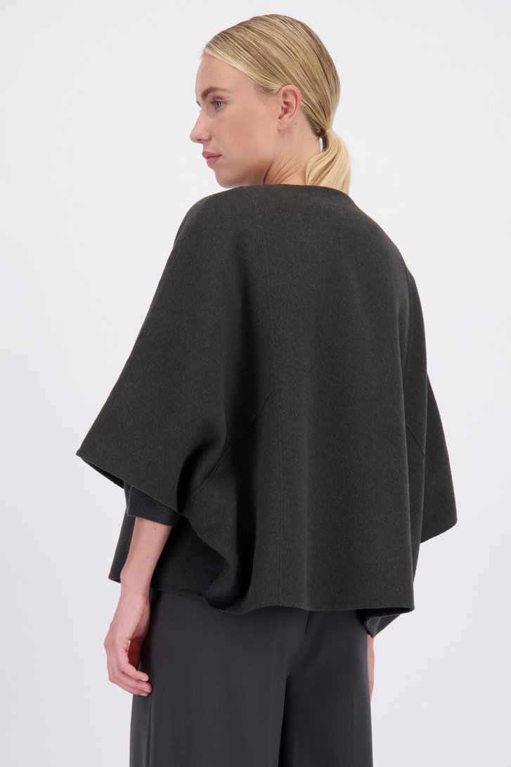 Detail van Donkergrijze wollen cape door D'Auvry Studio voor Dames