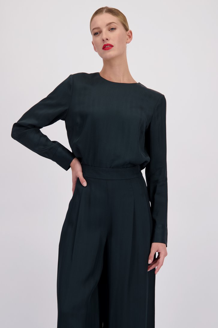 Voorkant van Donkergroene blouse met subtiel gestreept motief door D'Auvry voor Dames